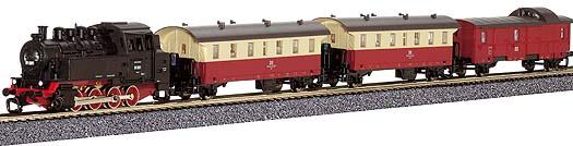Starter Set Passenger train with bedding track<br /><a href='images/pictures/Tillig/01411.jpg' target='_blank'>Full size image</a>